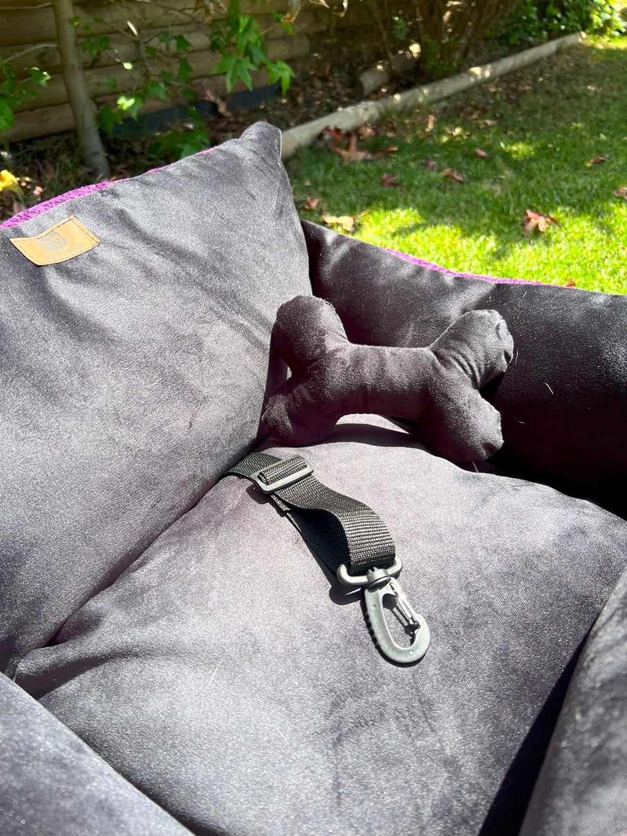 Bolso Transportador 2 en 1 para mascotas Modelo Morado/negro con cierres frontales