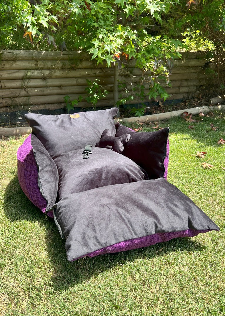 Bolso Transportador 2 en 1 para mascotas Modelo Morado/negro con cierres frontales