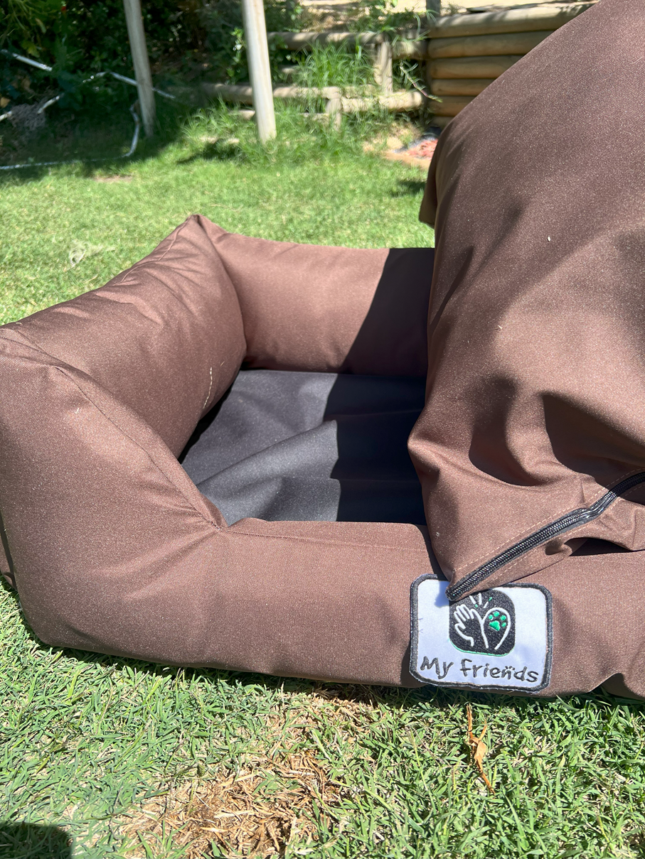 Cama de mascota café impermeable totalmente desmontable