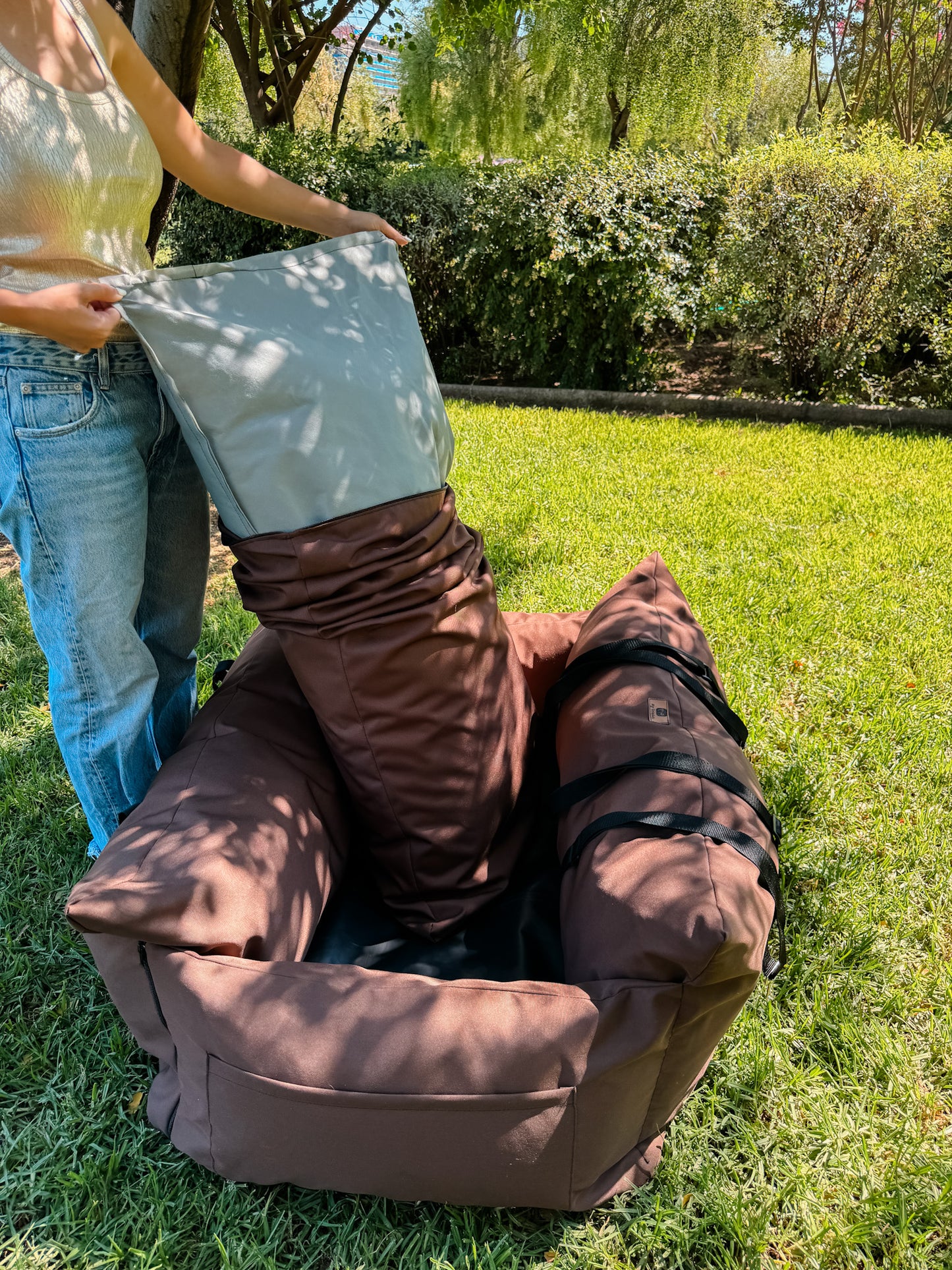 Bolso y cama de mascota para la maleta del vehículo color café impermeable
