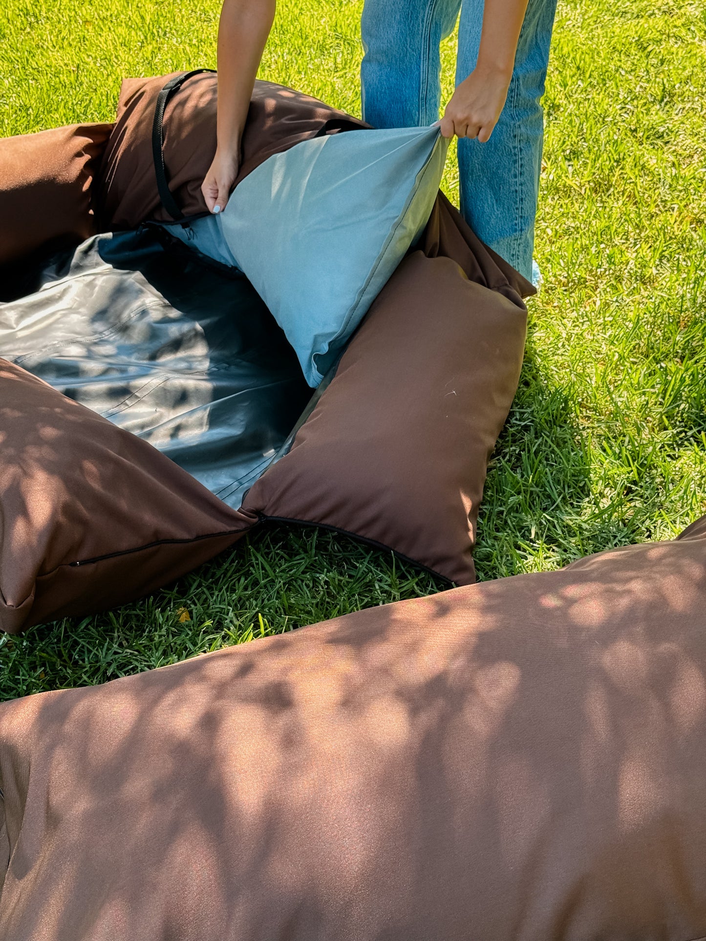 Bolso y cama de mascota para la maleta del vehículo color café impermeable