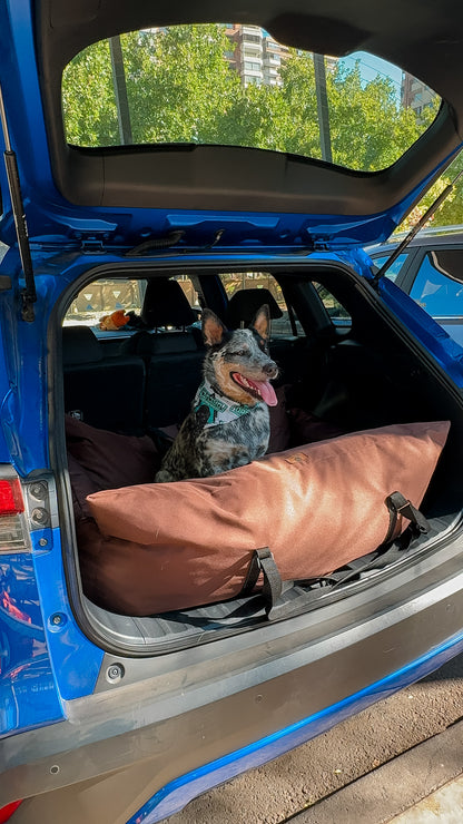 Bolso y cama de mascota para la maleta del vehículo color café impermeable