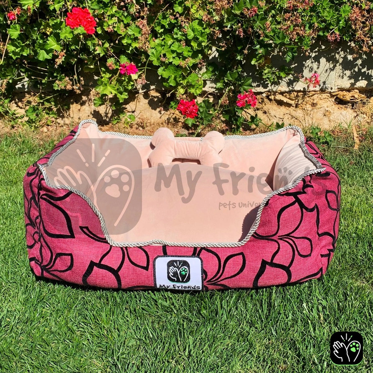 Cama de mascota diseño "Flores negro/rosada"