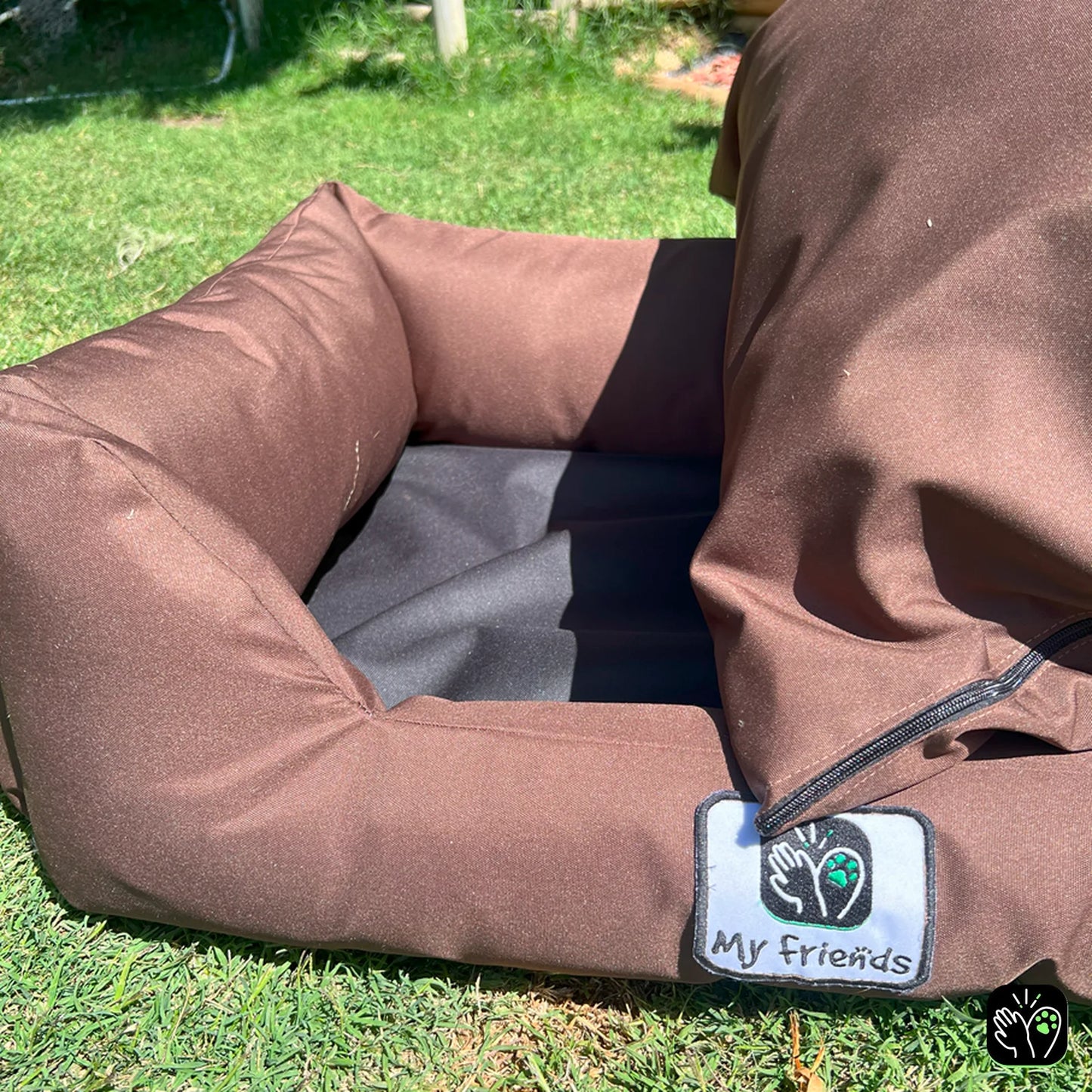Cama de mascota café impermeable totalmente desmontable